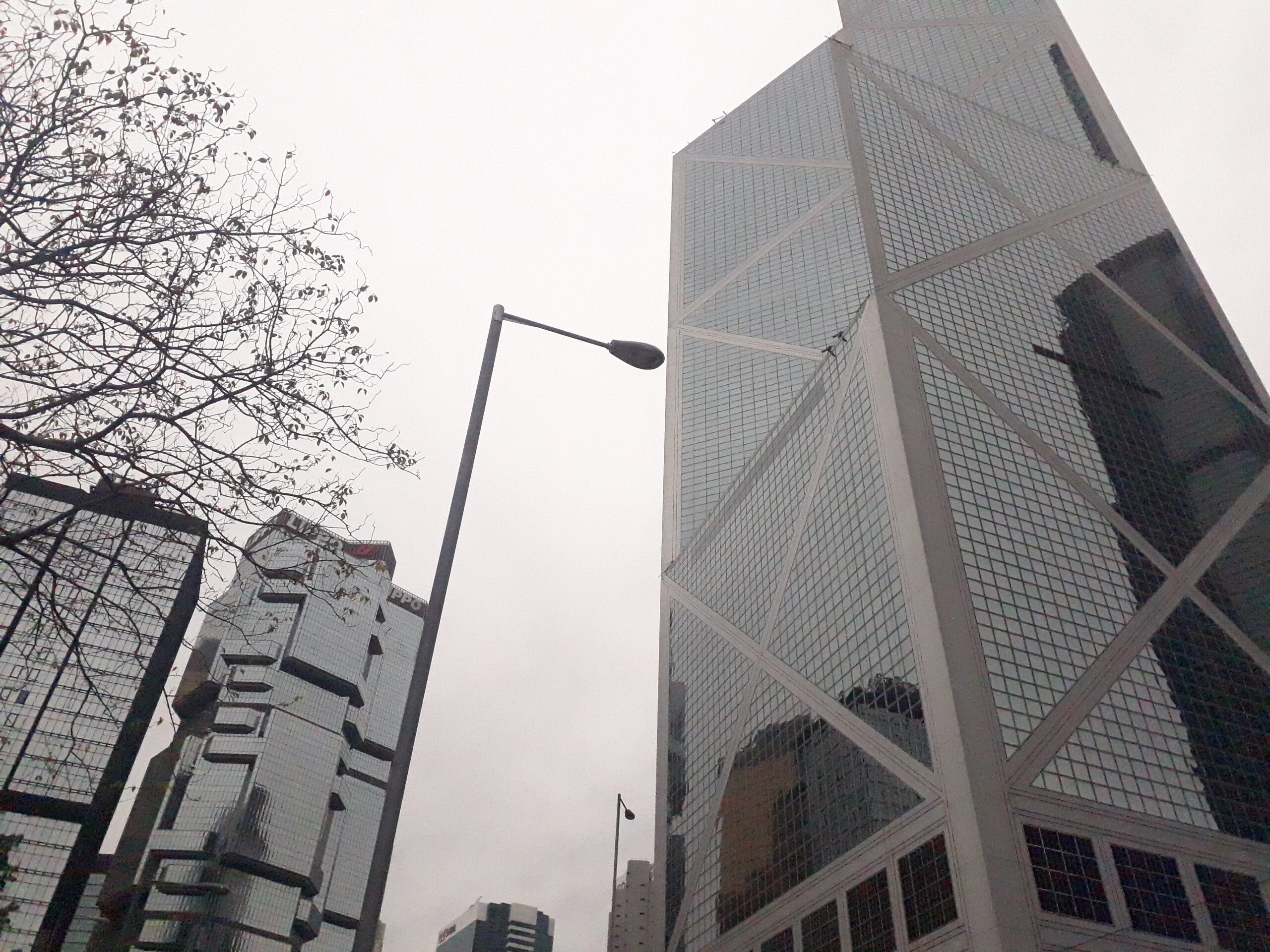 Gedung Bank of China dan Lippo Tower