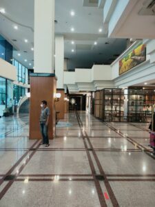 Menginap di Hotel Century Park Jakarta - Lobby